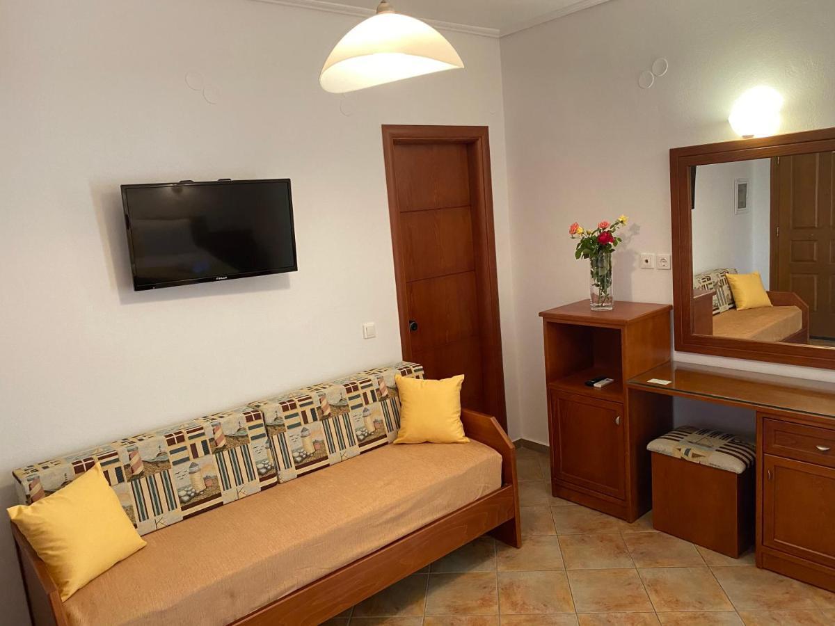 Thalina Hotel Marathokampos Bagian luar foto